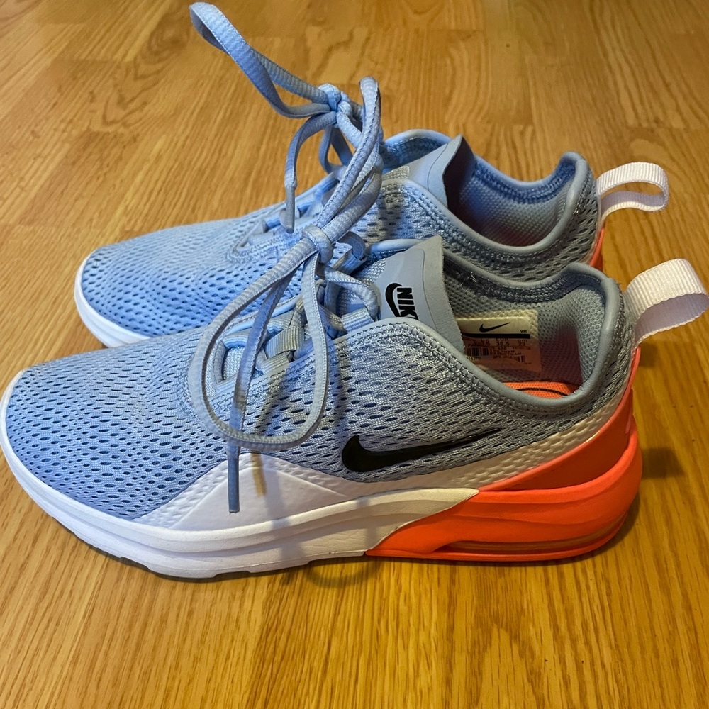 Women’ Nike shoes